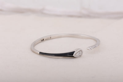 Silver Elegant  Bracelet 92.5 silver