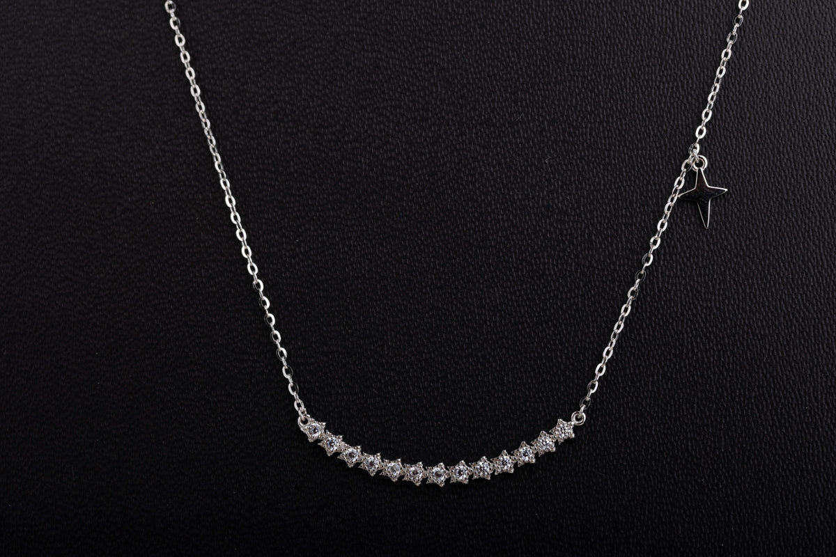 Silver Curved Pendant With Chain 92.5 silver