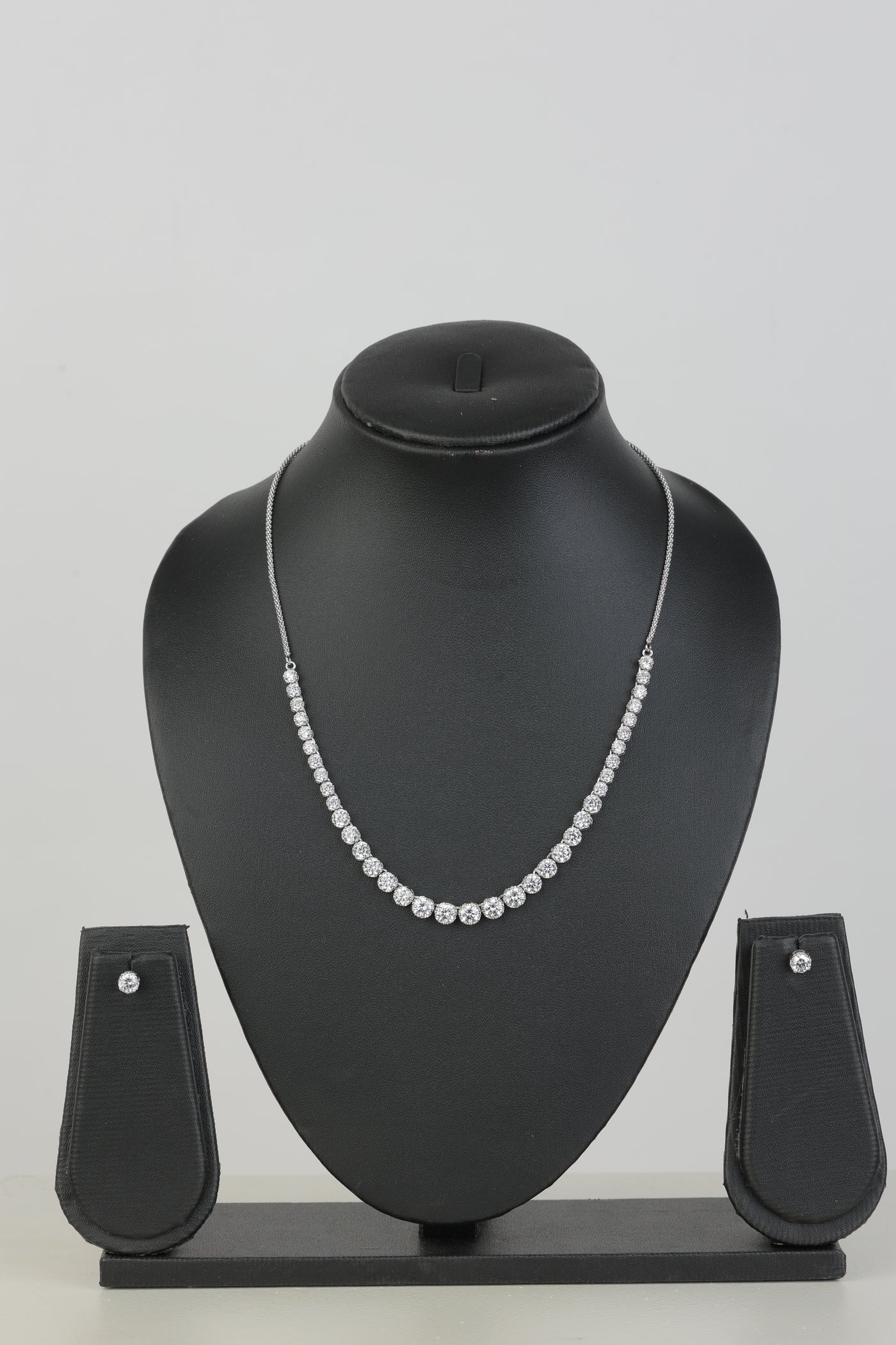 MLS Solitaire Necklace 92.5 silver